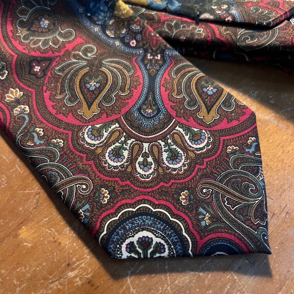 Bert Pulitzer Silk Tie Mens Ancient Madder Paisley Floral Burgundy Navy USA